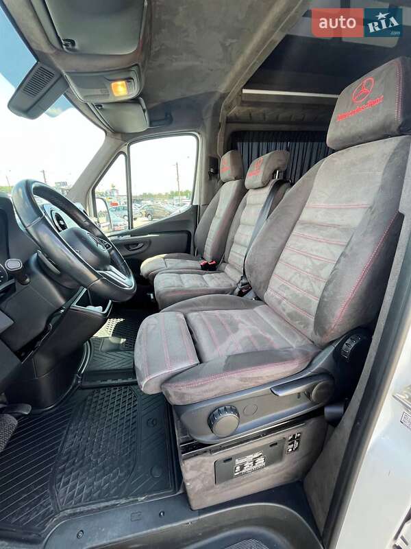 Вантажний фургон Mercedes-Benz Sprinter 2019 в Чернівцях