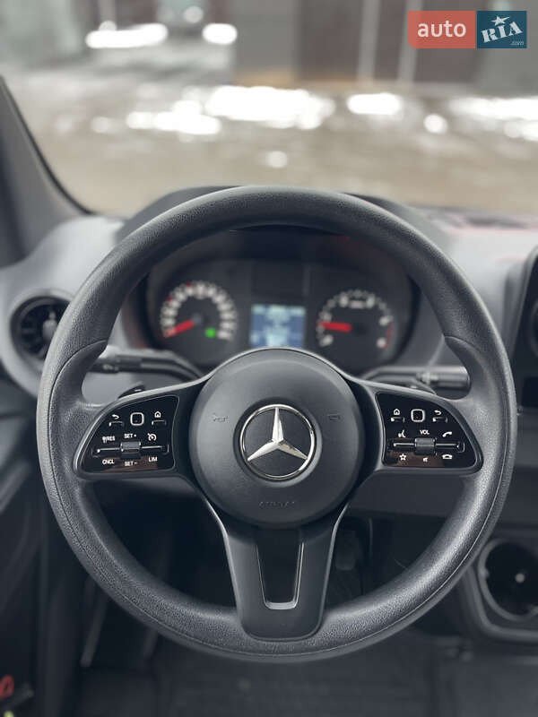 Вантажний фургон Mercedes-Benz Sprinter 2021 в Рівному