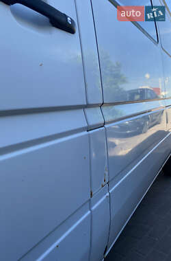 Грузовой фургон Mercedes-Benz Sprinter 1999 в 