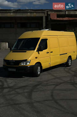 Грузовой фургон Mercedes-Benz Sprinter 2004 в 