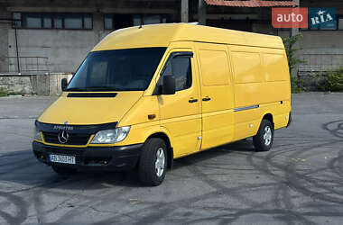 Грузовой фургон Mercedes-Benz Sprinter 2004 в 