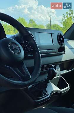 Грузовой фургон Mercedes-Benz Sprinter 2019 в 