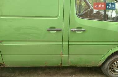 Вантажний фургон Mercedes-Benz Sprinter 2005 в 