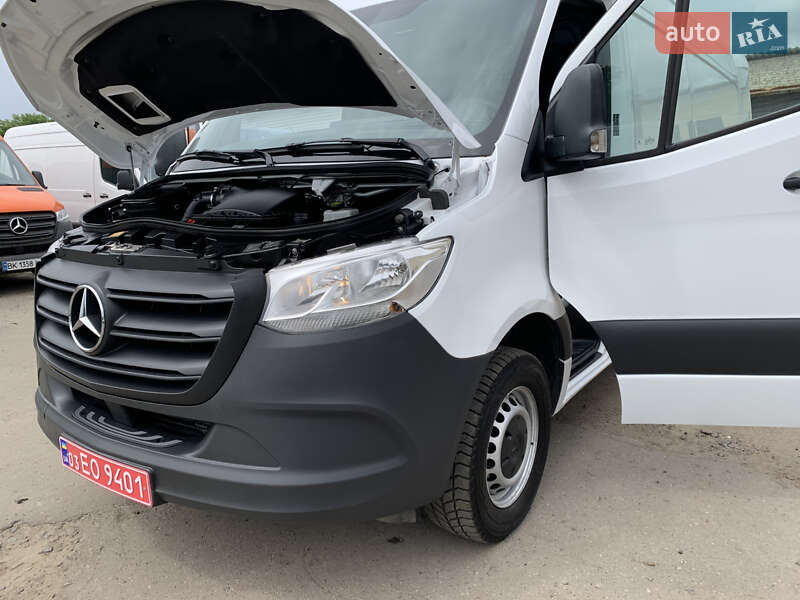 Вантажний фургон Mercedes-Benz Sprinter 2021 в Рівному