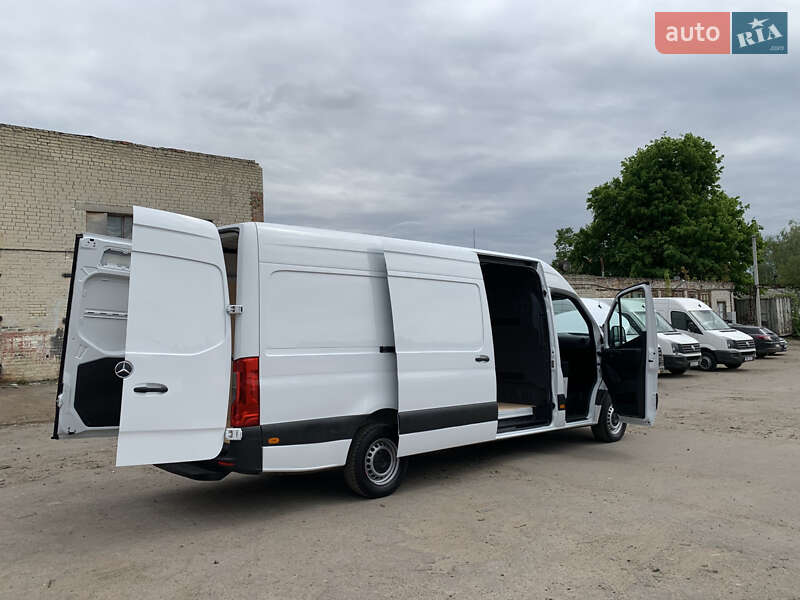 Вантажний фургон Mercedes-Benz Sprinter 2021 в Рівному