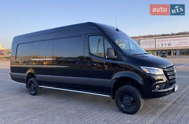 Вантажний фургон Mercedes-Benz Sprinter 2022 в 