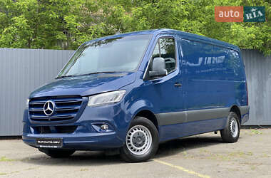 Грузовой фургон Mercedes-Benz Sprinter 2021 в 