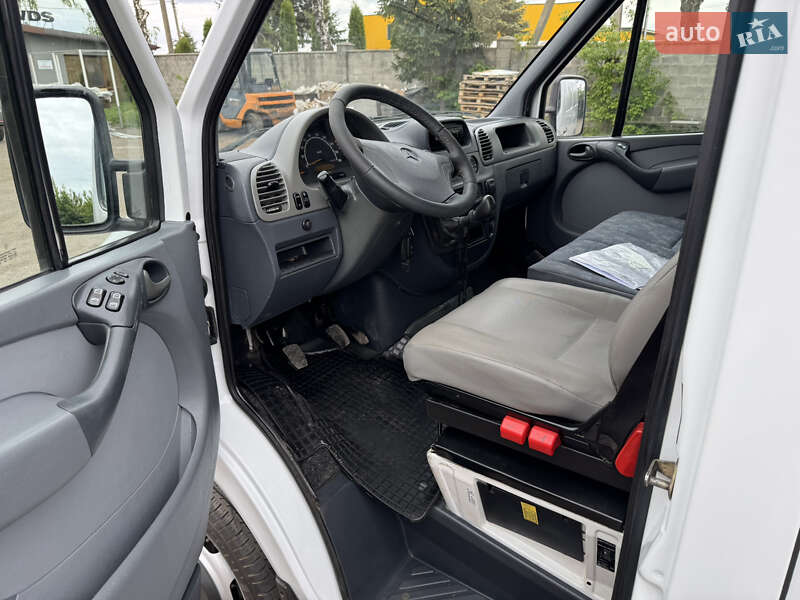Грузовой фургон Mercedes-Benz Sprinter 2005 в Ровно