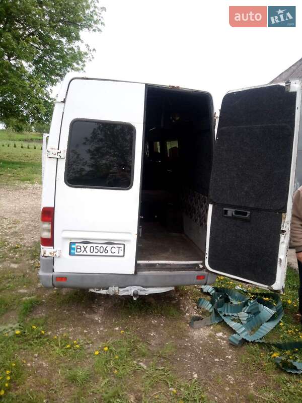 Микроавтобус Mercedes-Benz Sprinter 2000 в Городке