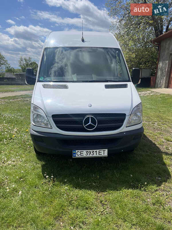 Грузовой фургон Mercedes-Benz Sprinter 2007 в 