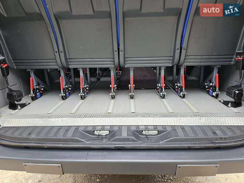 Туристический / Междугородний автобус Mercedes-Benz Sprinter 2013 в Черновцах
