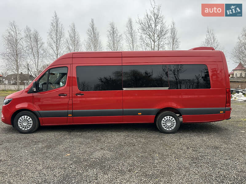 Вантажопасажирський фургон Mercedes-Benz Sprinter 2020 в Луцьку
