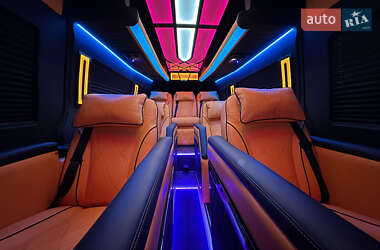 Вантажопасажирський фургон Mercedes-Benz Sprinter 2020 в 