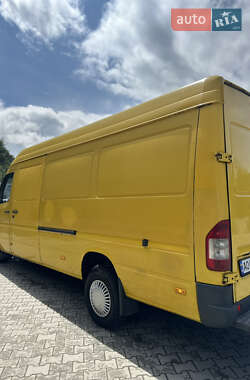 Грузовой фургон Mercedes-Benz Sprinter 2004 в 