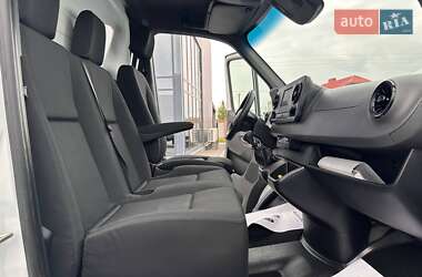 Грузовой фургон Mercedes-Benz Sprinter 2021 в 