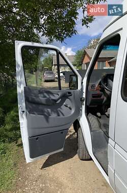 Микроавтобус Mercedes-Benz Sprinter 2000 в 