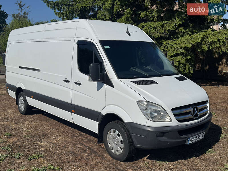 Вантажний фургон Mercedes-Benz Sprinter 2009 в Новій Водолагі