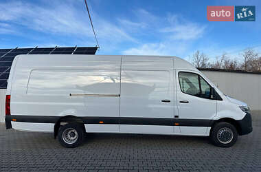 Грузовой фургон Mercedes-Benz Sprinter 2021 в 