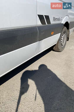 Грузовой фургон Mercedes-Benz Sprinter 2014 в 