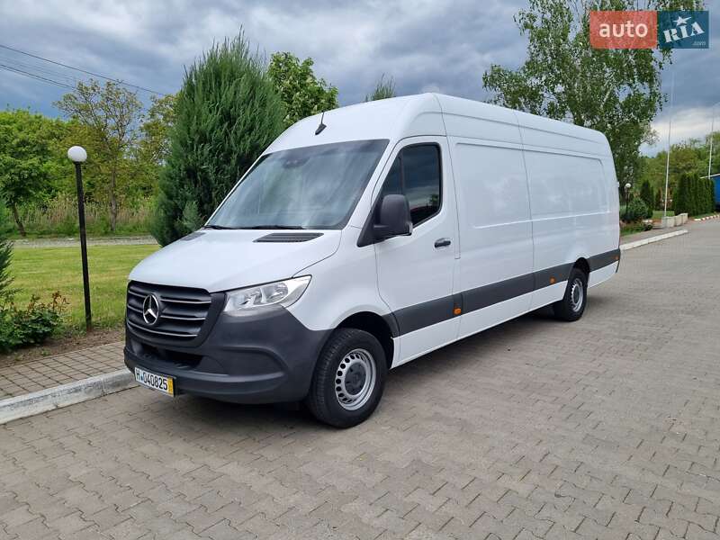 Mercedes-Benz Sprinter 2021