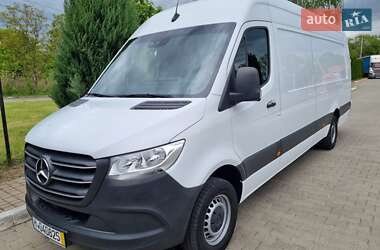 Грузовой фургон Mercedes-Benz Sprinter 2021 в 