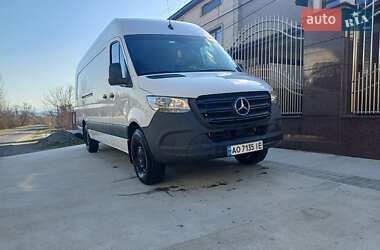 Грузовой фургон Mercedes-Benz Sprinter 2022 в 