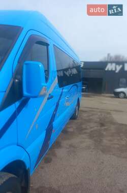 Приміський автобус Mercedes-Benz Sprinter 2011 в 