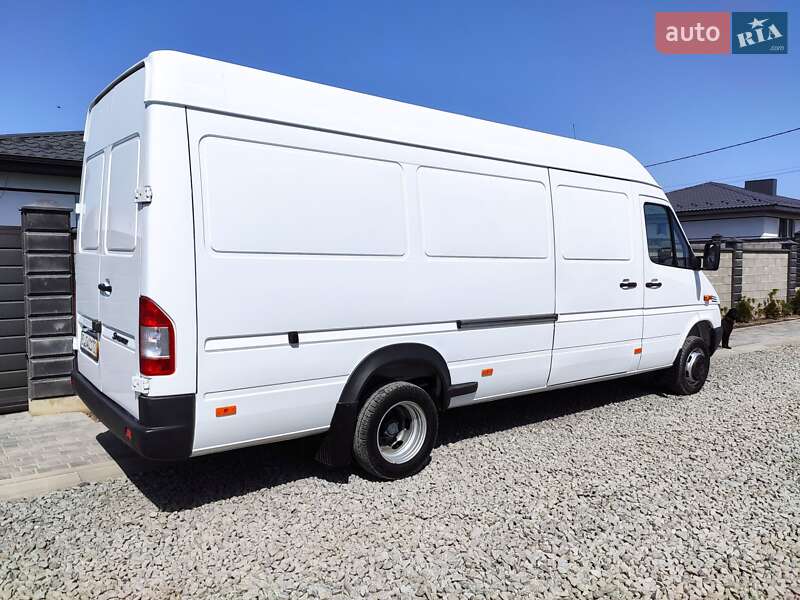 Грузовой фургон Mercedes-Benz Sprinter 2003 в Ровно