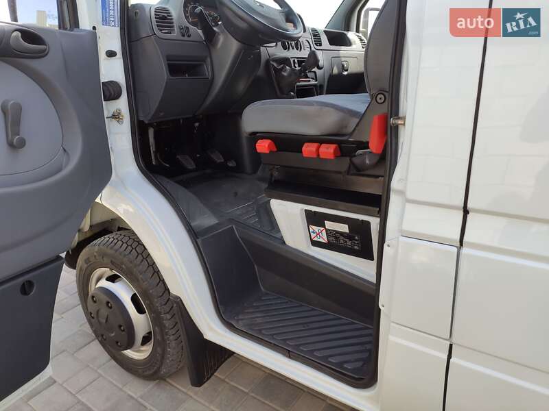 Грузовой фургон Mercedes-Benz Sprinter 2003 в Ровно