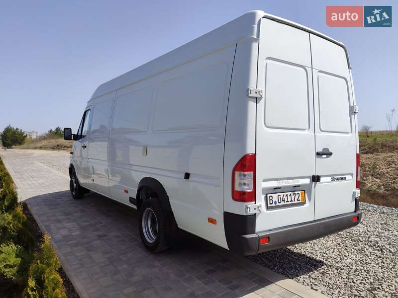 Грузовой фургон Mercedes-Benz Sprinter 2003 в Ровно