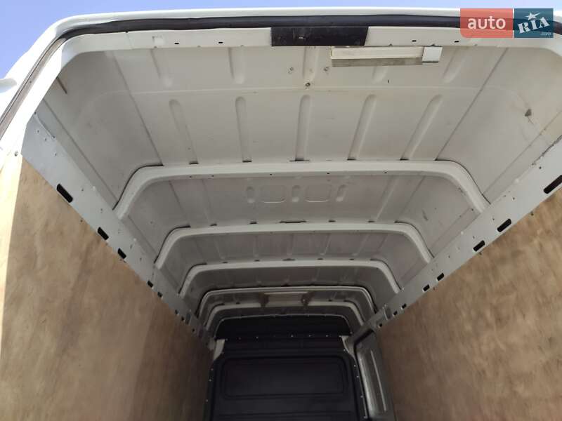 Грузовой фургон Mercedes-Benz Sprinter 2003 в Ровно