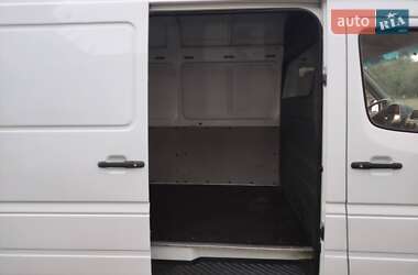Грузовой фургон Mercedes-Benz Sprinter 2006 в 