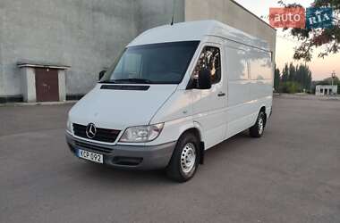 Грузовой фургон Mercedes-Benz Sprinter 2006 в 