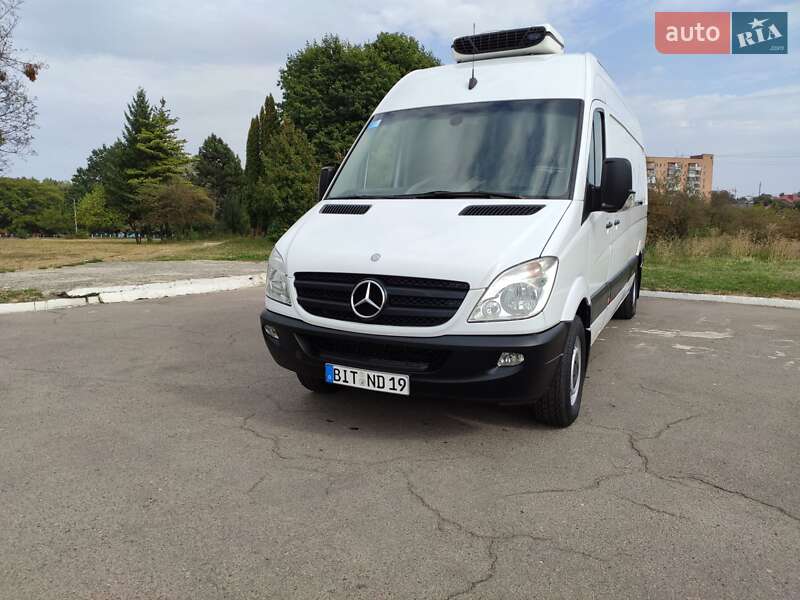 Вантажний фургон Mercedes-Benz Sprinter 2011 в 