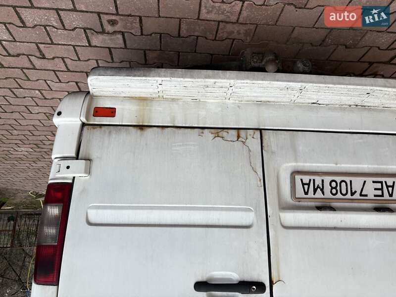 Мікроавтобус Mercedes-Benz Sprinter 2002 в Мостиській