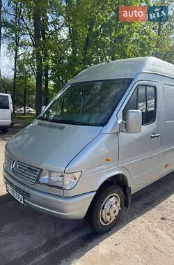 Грузовой фургон Mercedes-Benz Sprinter 1998 в 