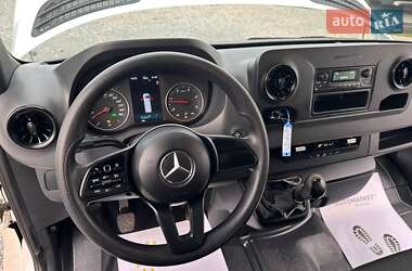 Вантажний фургон Mercedes-Benz Sprinter 2021 в 