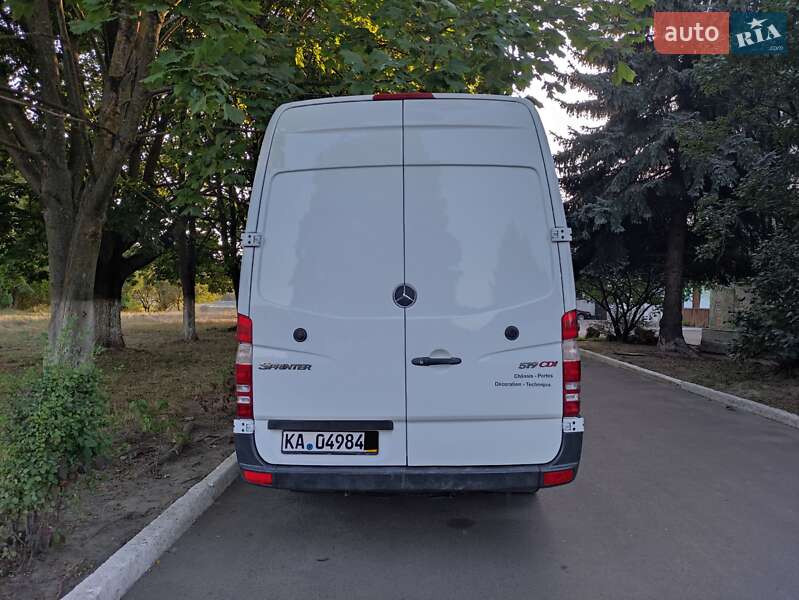 Грузовой фургон Mercedes-Benz Sprinter 2011 в Ровно