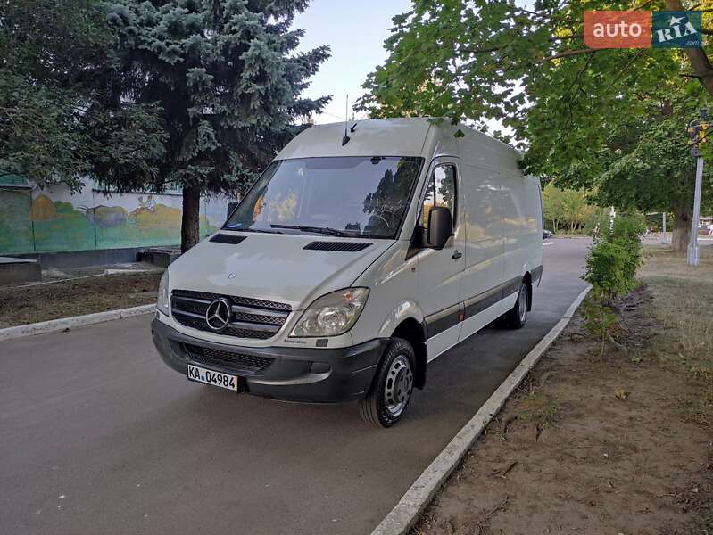 Грузовой фургон Mercedes-Benz Sprinter 2011 в Ровно