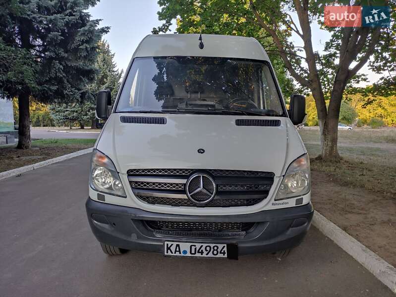 Грузовой фургон Mercedes-Benz Sprinter 2011 в Ровно