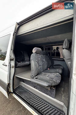 Вантажопасажирський фургон Mercedes-Benz Sprinter 2011 в 