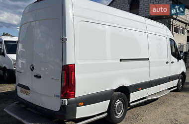 Грузовой фургон Mercedes-Benz Sprinter 2019 в 