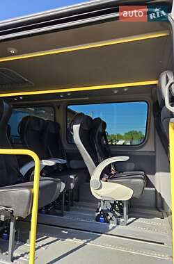 Мікроавтобус Mercedes-Benz Sprinter 2015 в 