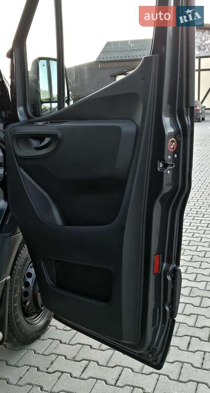 Грузовой фургон Mercedes-Benz Sprinter 2020 в Черновцах