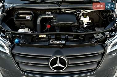 Вантажний фургон Mercedes-Benz Sprinter 2020 в 