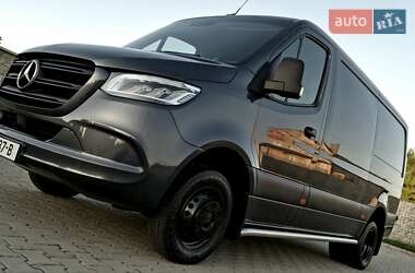 Вантажний фургон Mercedes-Benz Sprinter 2020 в Чернівцях