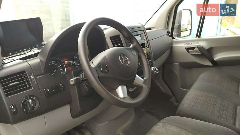 Вантажний фургон Mercedes-Benz Sprinter 2016 в Рівному