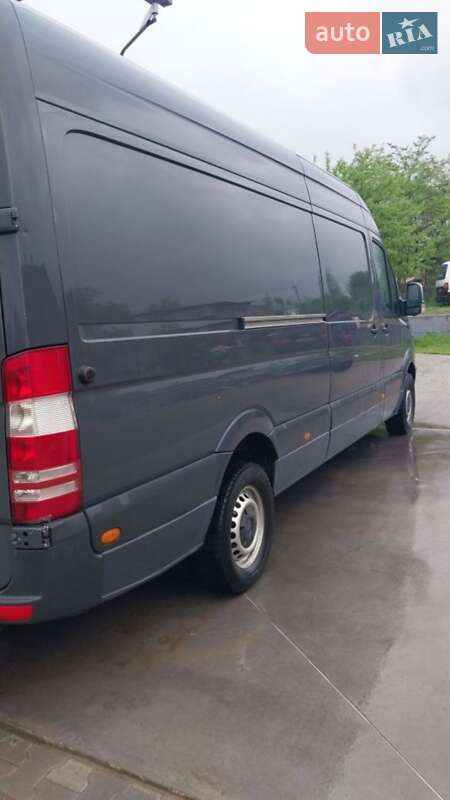 Грузовой фургон Mercedes-Benz Sprinter 2008 в Черновцах