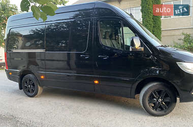 Грузовой фургон Mercedes-Benz Sprinter 2022 в 