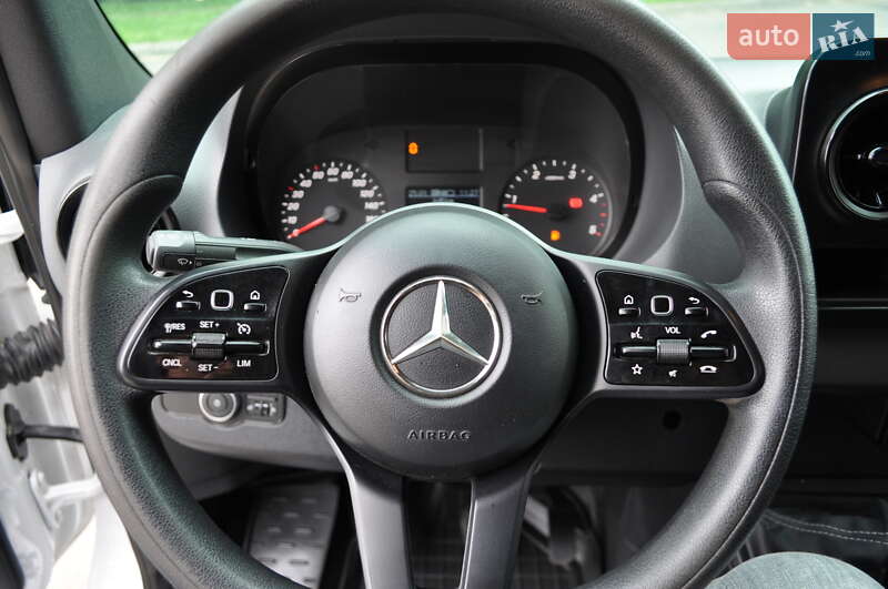 Грузовой фургон Mercedes-Benz Sprinter 2018 в Киеве